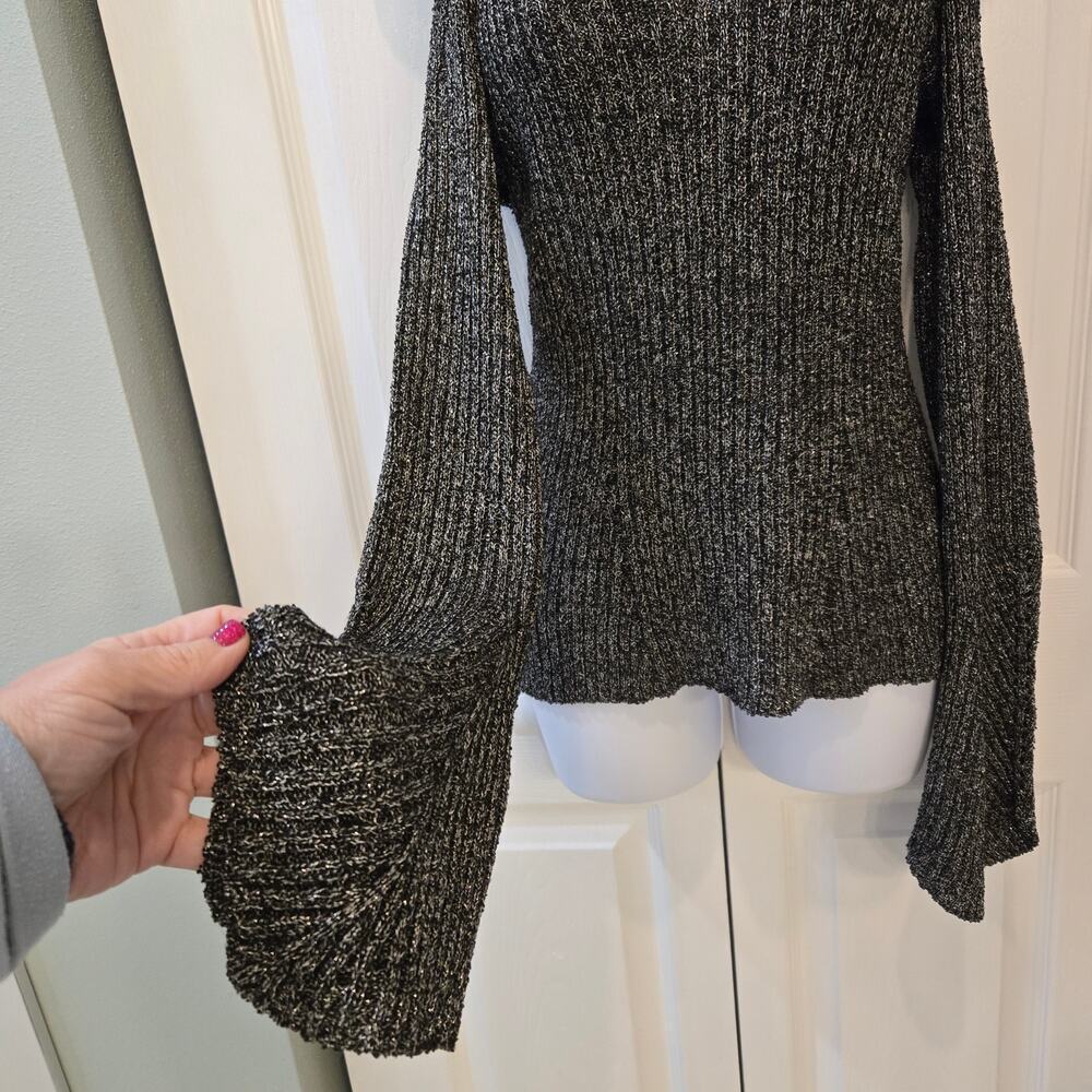 Endless Rose Cold Shoulder black sweater shoulder cut out flare sleeve witchcore - Picture 3 of 10